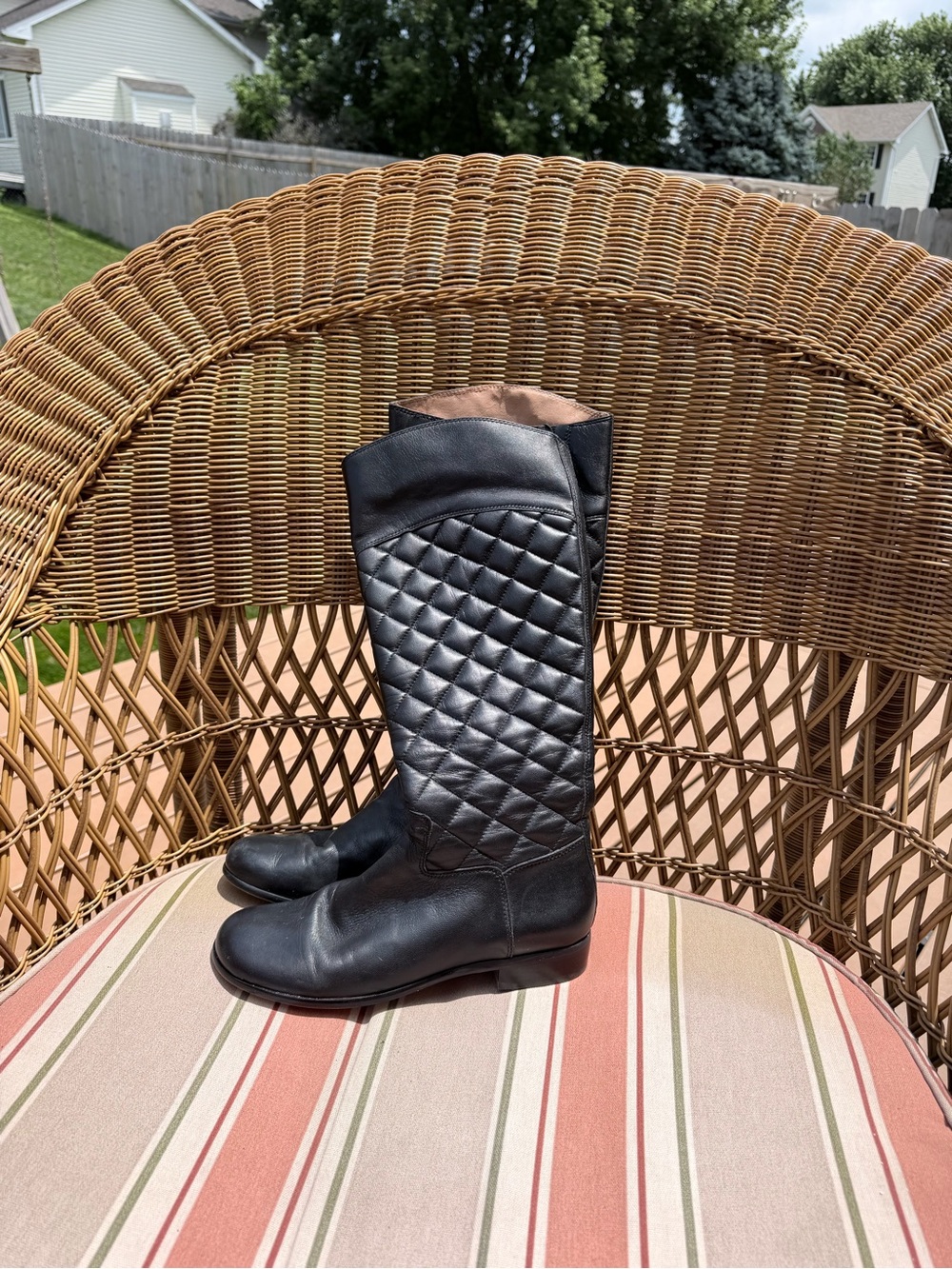 coral como size 6 black boots